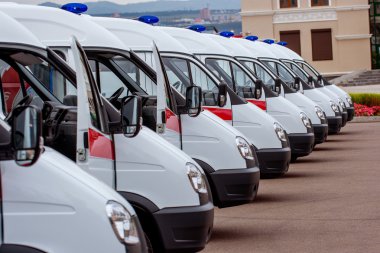 Doğrultusunda yeni Ambulanslar
