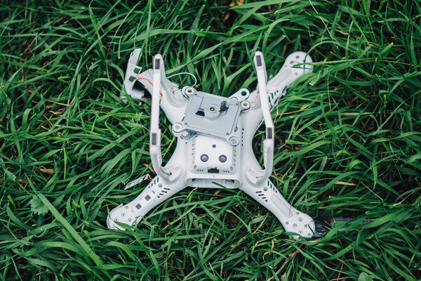 Крушение беспилотника на земле
