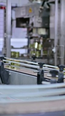 dikey video hattı fabrika endüstrisi üretimi
