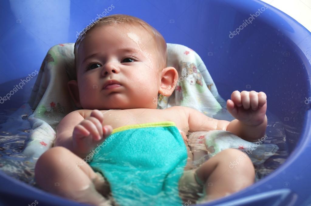 Bebe Tomando Banho Imagens De Stock Fotos De Bebe Tomando Banho Baixar No Depositphotos Bebe Tomando Banho Imagens De Stock Fotos De Bebe Tomando Banho Baixar No Depositphotos