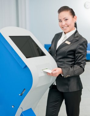 Banka alt tarafından bir Atm