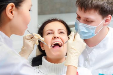 Açık ağız ile Bayan hasta