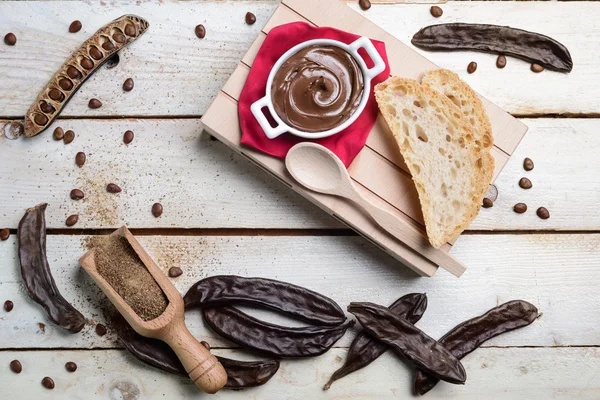 Üstten Görünüm carobs krem çikolata