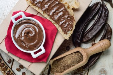 Üstten Görünüm carobs krem çikolata