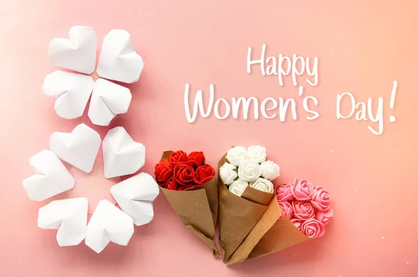 Boldog Nemzetközi Nőnapi Üdvözlőlapot Március Vagy Számú Szülinapot Papírszívből Virágból — Stock Fotó