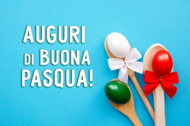 İtalyan kartıyla Mutlu Paskalya mesajları, İtalyan bayrağı renginde Paskalya yumurtaları - yeşil, beyaz, kırmızı
