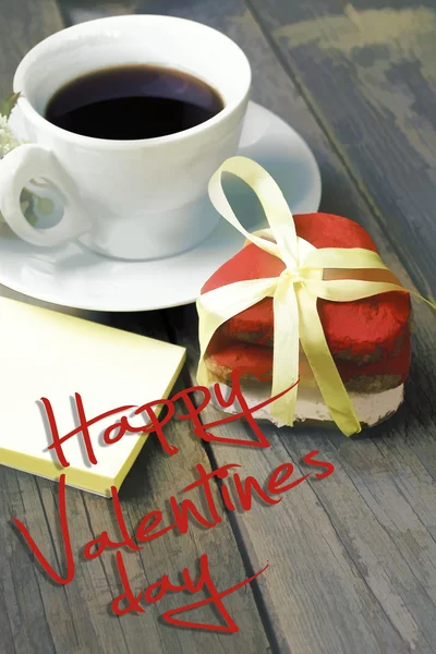关于情人节的浪漫早餐。咖啡和心 s cup — 图库照片