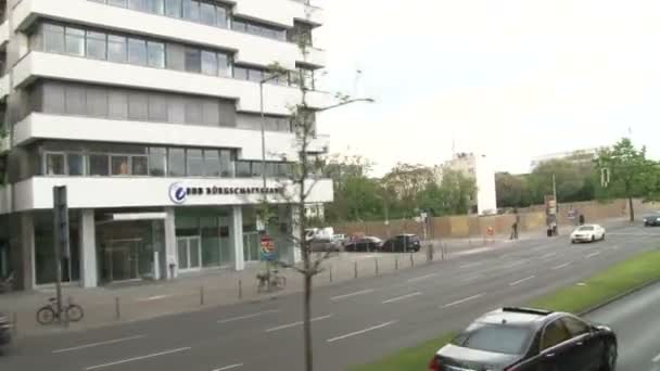 Berlin Niemcy Kwiecień 2014 Widok Samochodu Budynki Ulice Parki Ludzi — Wideo stockowe