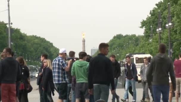 Berlin Niemcy Kwiecień 2014 Widok Berlińskiej Kolumny Zwycięstwa Bramy Brandenburskiej — Wideo stockowe