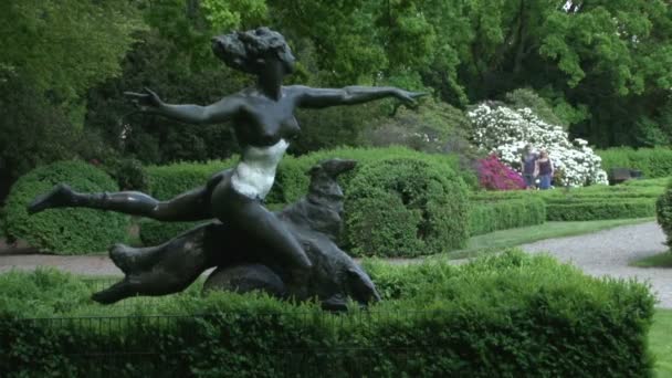 Bellissimo Parco Berlino Con Cespugli Alberi Fiori Gente Che Cammina — Video Stock