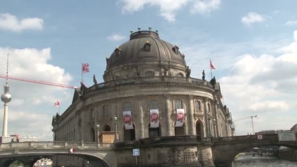 Das Bode Museum Der Museumsinsel Historischen Zentrum Von Berlin Blick — Stockvideo