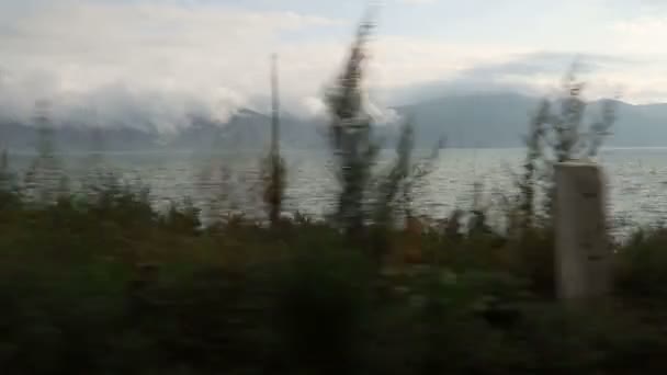 Панорама Озера Автомобіля Природний Ландшафт Озера Роздуми Про Рівень Води — стокове відео