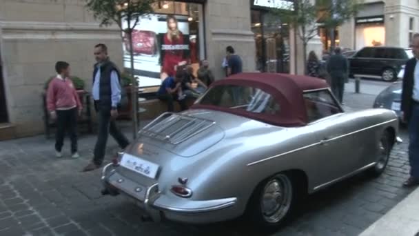 Beirut Líbano Abril 2015 Exposición Coches Deportivos Nuevos Viejos Las — Vídeos de Stock