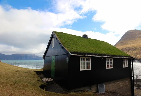 La natura delle Isole Faroe in una giornata estiva — Foto Stock