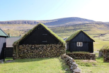 Faroe Adaları'nda eski evleri