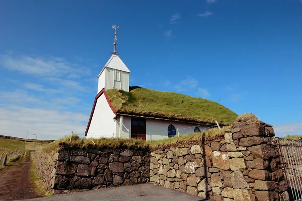 Vieille église dans la campagne — Photo