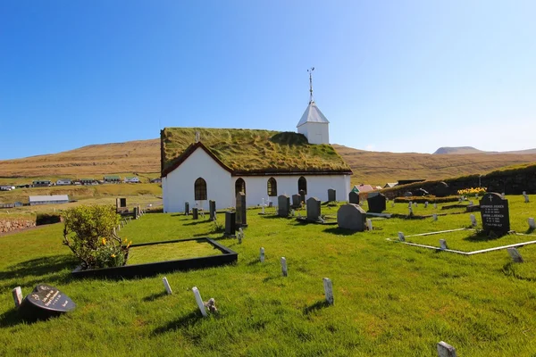 Vieille église dans la campagne — Photo