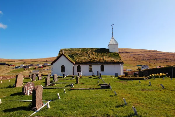 Vieille église dans la campagne — Photo