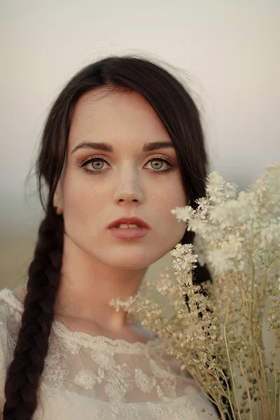 Portrait of a beautiful girl — Stock Photo, Image