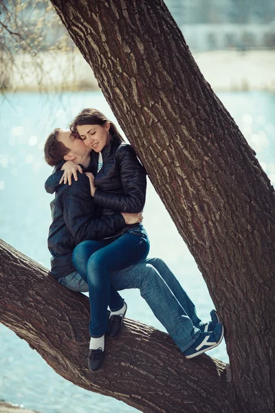 Historia de amor en el río — Foto de Stock