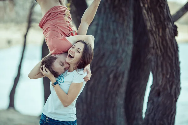 Historia de amor en el río — Foto de Stock