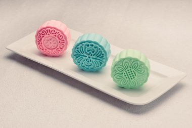 karlı deri mooncakes.