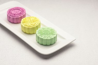karlı deri mooncakes.