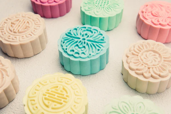 karlı deri mooncakes.