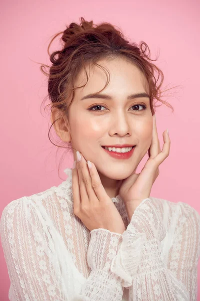 Asiatisk Makeup Flicka Rosa Bakgrund — Stockfoto