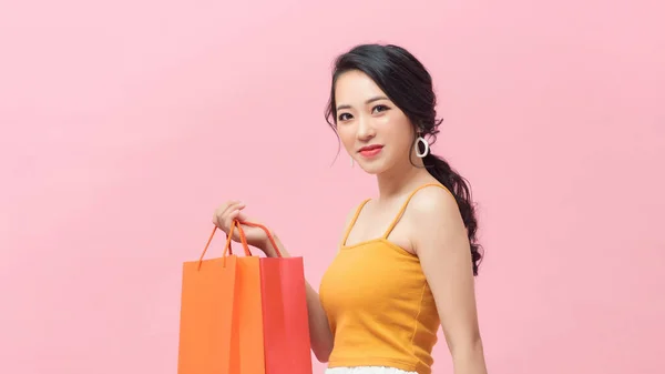 Hermosa Atractiva Mujer Asiática Sonrisa Celebración Bolsas Compras Sensación Felicidad —  Fotos de Stock