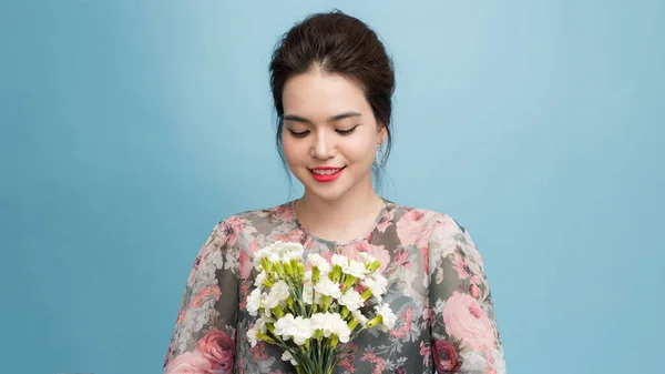 Beauty Delicate Woman Smelling Spring Flowers — Stock Photo, Image