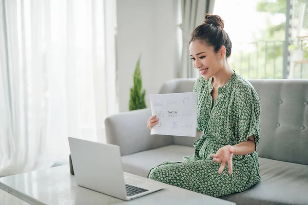 Asian Pretty Girl Woman Using Laptop Tablet Chatting Online Meeting — Stock Photo, Image