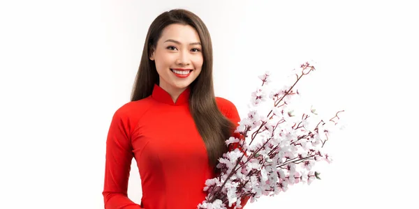 Jovem Mulher Asiática Vestido Vermelho Vietnamita Tradicional Com Flores Flor — Fotografia de Stock