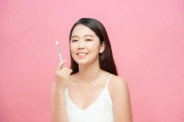 Kosmetika Hälsa Och Skönhet Koncept Vacker Kvinna Med Makeup Borste — Stockfoto