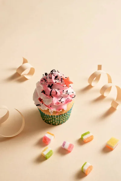 Cupcake Sfondo Coriandoli Con Spazio Copia — Foto Stock