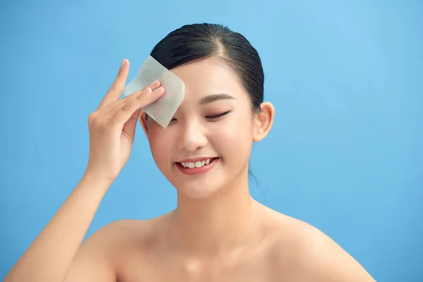 Primer Plano Hermosa Chica Asiática Feliz Modelo Con Maquillaje Natural — Foto de Stock