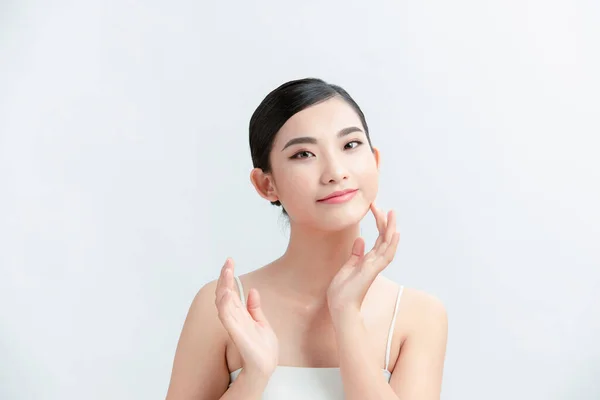 Schönheit Porträt Der Jungen Asiatischen Frau Auf Weißem Hintergrund — Stockfoto