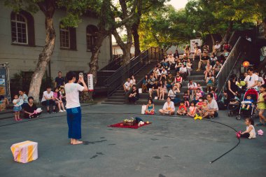 TAIPEI - 01 Temmuz 2018 'de Taipei, Tayvan' daki Huashan 1914 Yaratıcı Parkı