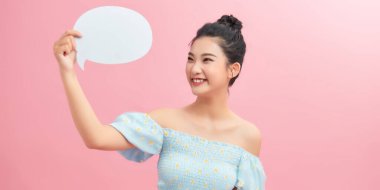 Asyalı Kadın Neşeli Portre Konsepti