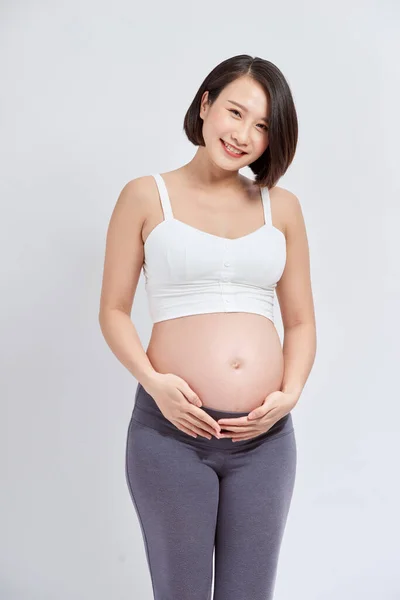 Güzel Asyalı Hamile Kadın Bebek Bekliyor Karnına Dokunuyor — Stok fotoğraf