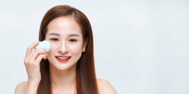 Temiz Taze Ciltli Güzel Kadın