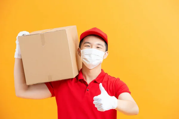 Cartero Servicio Entrega Urgente Comestibles Durante Pandemia Covid19 — Foto de Stock