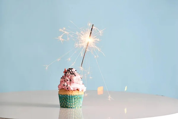 Único Sparkler Cupcake Azul Wal — Fotografia de Stock