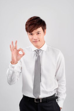 Havalı adam iyi bir sembol yapıyor.