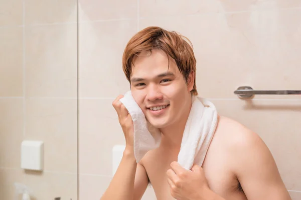 Attractive Man Drying His Face Mirror — Stock Photo, Image