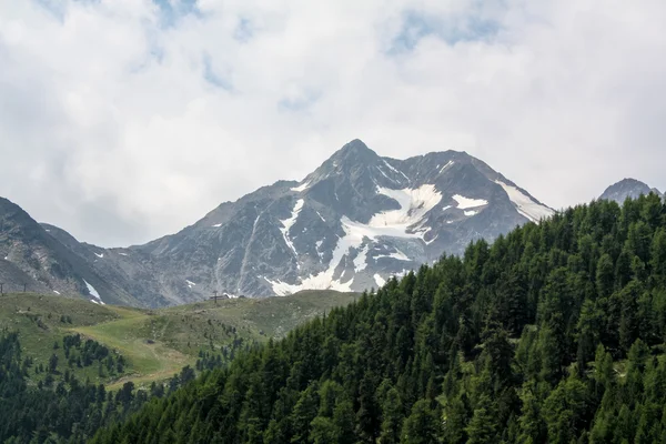 Una splendida vista sulle Alpi austriache — Foto Stock