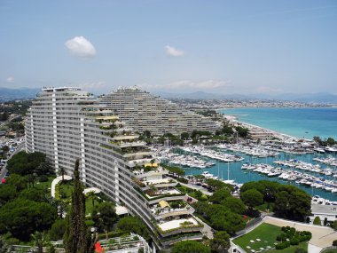 Harika Marina Baie des Anges Fransa.