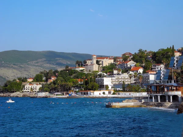 La costa di Herceg Novi in Montenegro . — Foto Stock