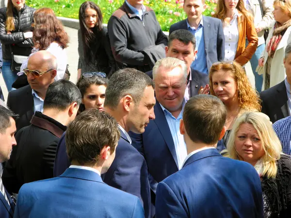 Acil konuların tartışılması ile Belediye Başkanı.