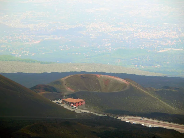 Uma das muitas crateras do Etna . — Fotografia de Stock